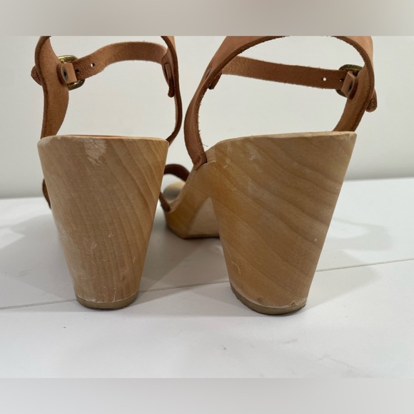 Bryr clogs two‎ tone gold and taupe size 8 - Picture 5 of 10